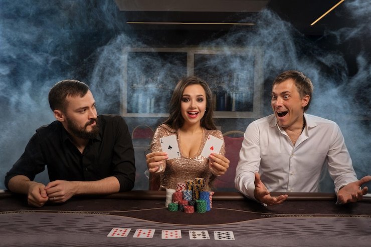 Ragam permainan live casino tersedia seperti roulette, blackjack, baccarat dalam platform olxtotototo